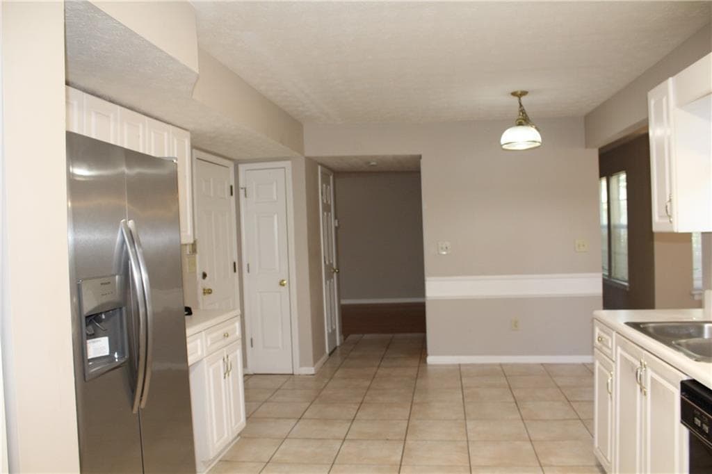 4 bedroom, 3 bathroom, 1,921 sq ft single family residence under contract at 1436 Glynview Circle, Lawrenceville, GA 30043 — photo 7