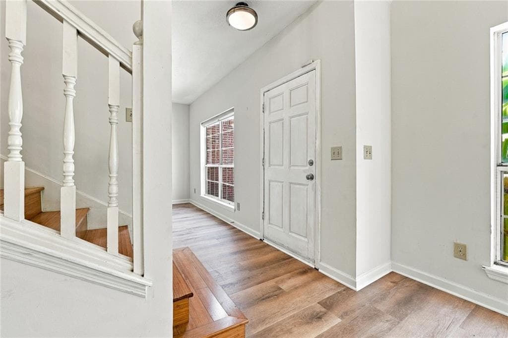 4 bedroom, 3 bathroom, 1,850 sq ft single family residence for rent at 10870 Willow Meadow Circle, Alpharetta, GA 30022 for $2,550 a month — photo 3