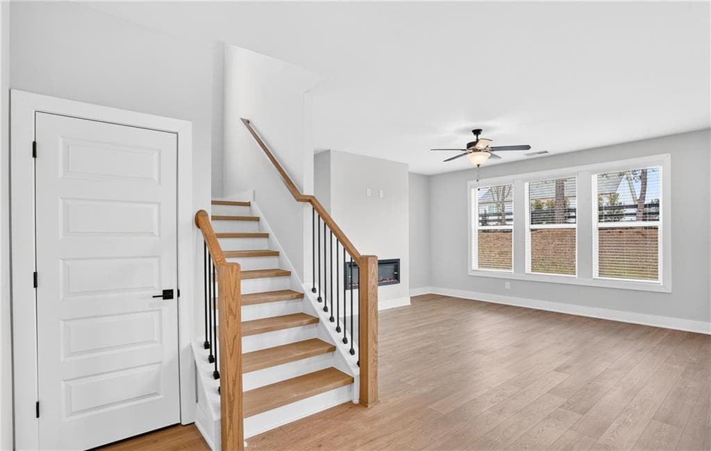 5 bedroom, 4 bathroom, 2,580 sq ft single family residence for sale at 5081 Tower View Trail, Snellville, GA 30039 — photo 3