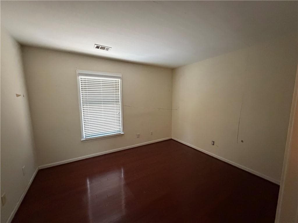 4 bedroom, 3 bathroom, 2,418 sq ft single family residence for sale at 11660 Vista Forest Drive, Alpharetta, GA 30005 — photo 10