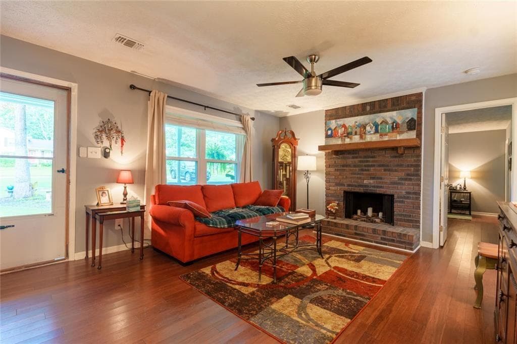 3 bedroom, 2 bathroom, 1,362 sq ft single family residence for sale at 2674 SARDIS Drive, Buford, GA 30519 — photo 8