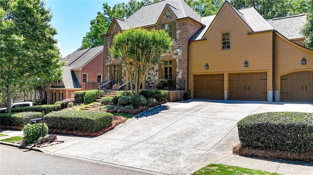5 bedroom, 4 bathroom, 3,766 sq ft single family residence for sale at 4540 Upland Court, Cumming, GA 30040 — photo 5