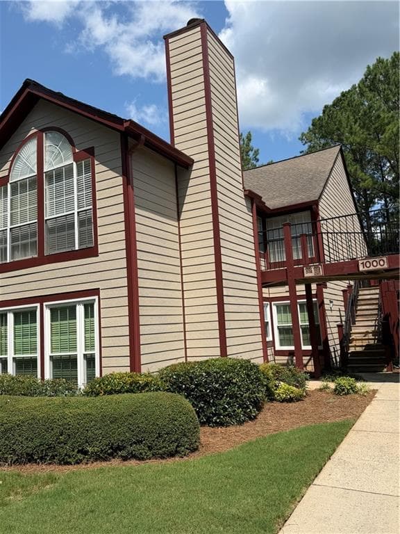 2 bedroom, 2 bathroom, 950 sq ft condominium for sale at 1018 Sandy Lane Drive, Alpharetta, GA 30022 — photo 2