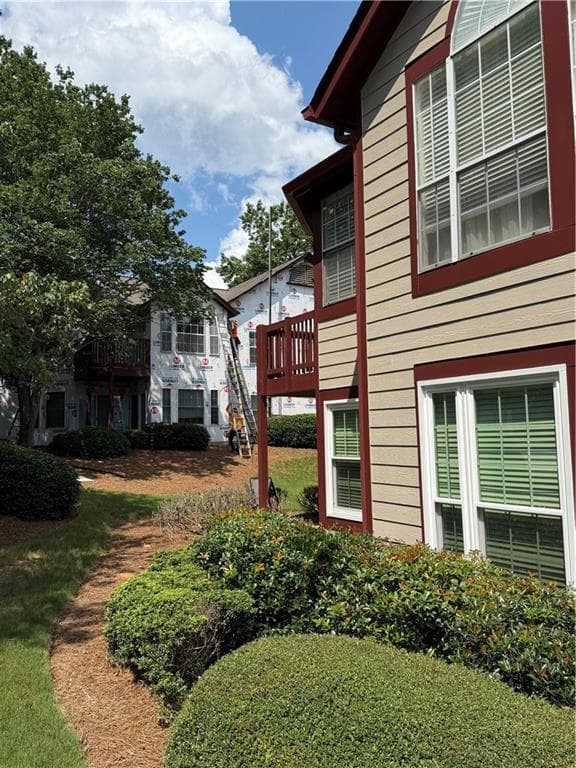 2 bedroom, 2 bathroom, 950 sq ft condominium for sale at 1018 Sandy Lane Drive, Alpharetta, GA 30022 — photo 3