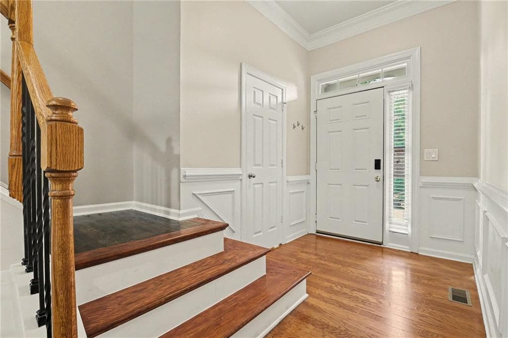 3 bedroom, 4 bathroom, 2,672 sq ft townhouse for sale at 3433 Kiveton Drive, Peachtree Corners, GA 30092 — photo 6