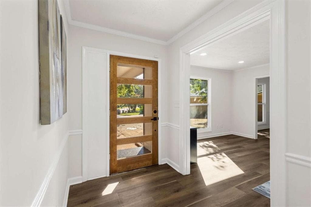 3 bedroom, 2 bathroom, 1,548 sq ft single family residence for sale at 4424 Carriage Trl, Stone Mountain, GA 30083 — photo 4