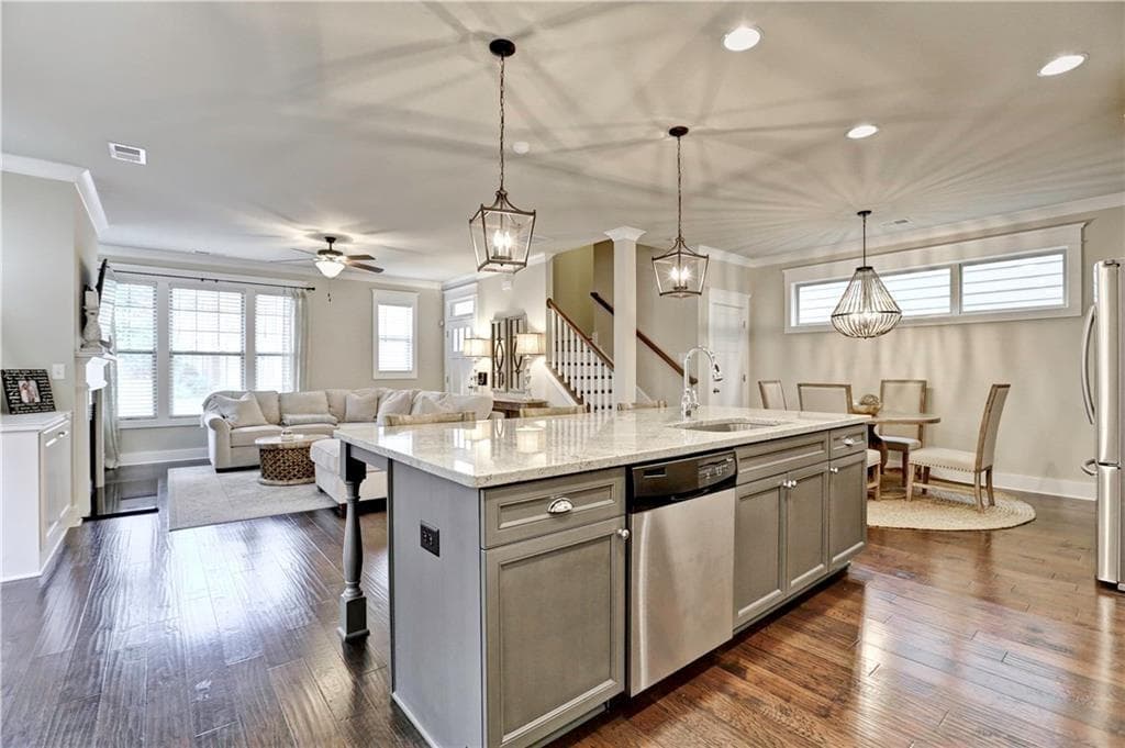 4 bedroom, 4 bathroom, 2,455 sq ft single family residence for sale at 2686 Telfair Drive, Smyrna, GA 30080 — photo 3