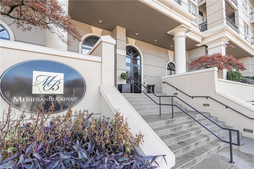 2 bedroom, 3 bathroom, 2,580 sq ft condominium for rent at 3334 Peachtree Road 1904, Atlanta, GA 30326 for $4,500 a month — photo 3