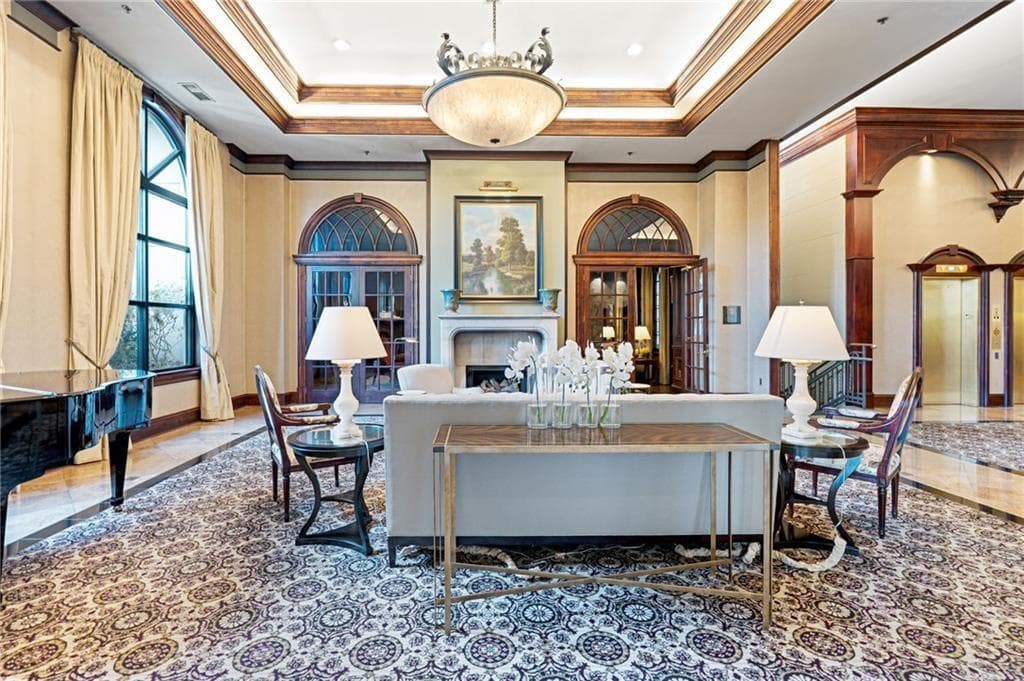 2 bedroom, 3 bathroom, 2,580 sq ft condominium for rent at 3334 Peachtree Road 1904, Atlanta, GA 30326 for $4,500 a month — photo 8
