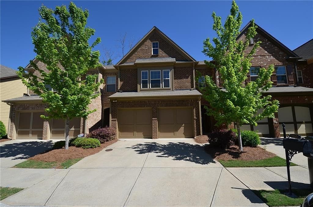 3 bedroom, 3 bathroom, 1,748 sq ft townhouse for rent at 1695 Winshire Cove, Alpharetta, GA 30004 for $2,600 a month