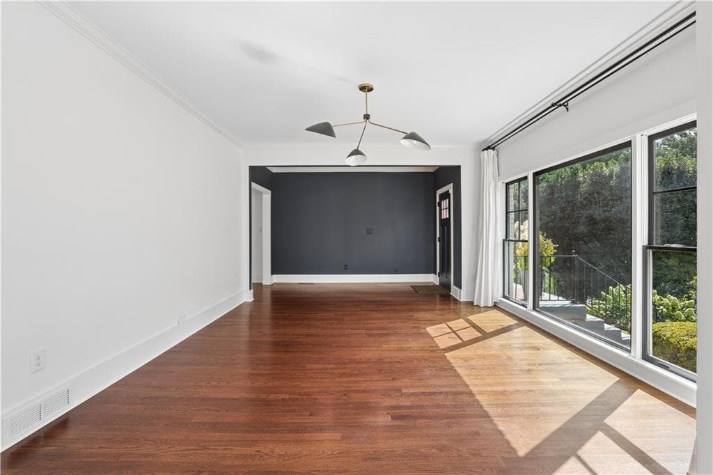 4 bedroom, 3 bathroom, 2,756 sq ft single family residence for rent at 1320 Pasadena Avenue, Atlanta, GA 30306 for $7,000 a month — photo 8