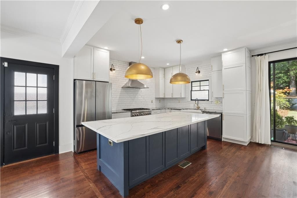 4 bedroom, 3 bathroom, 2,756 sq ft single family residence for rent at 1320 Pasadena Avenue, Atlanta, GA 30306 for $7,000 a month — photo 10