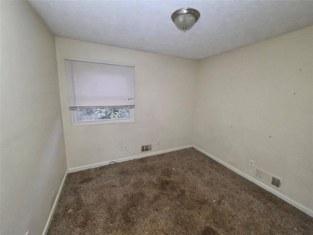 3 bedroom, 2 bathroom, 1,276 sq ft single family residence under contract at 4481 Abernathy Drive, Snellville, GA 30039 — photo 9