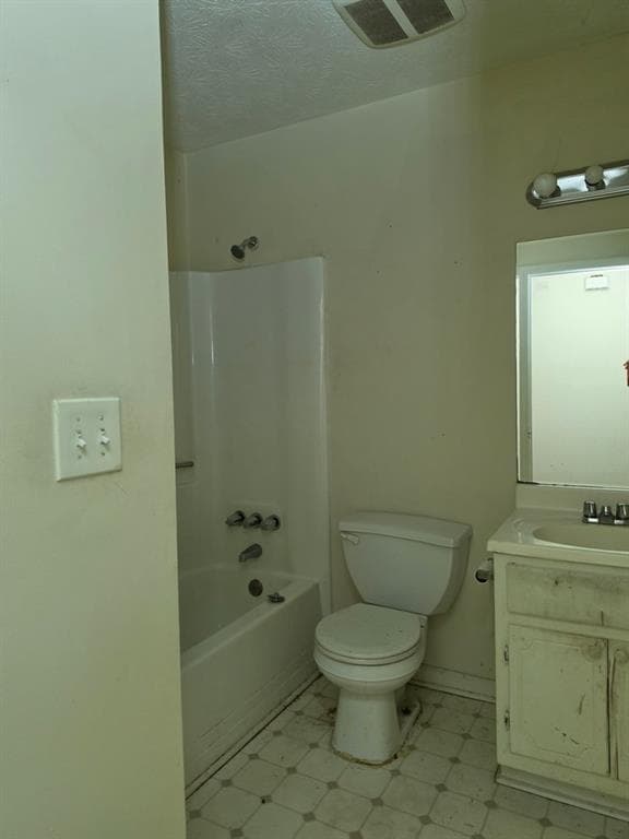 3 bedroom, 2 bathroom, 1,276 sq ft single family residence under contract at 4481 Abernathy Drive, Snellville, GA 30039 — photo 10