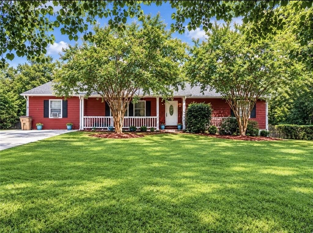 4 bedroom, 2 bathroom, 1,768 sq ft single family residence for sale at 5846 Fox Run, Rex, GA 30273