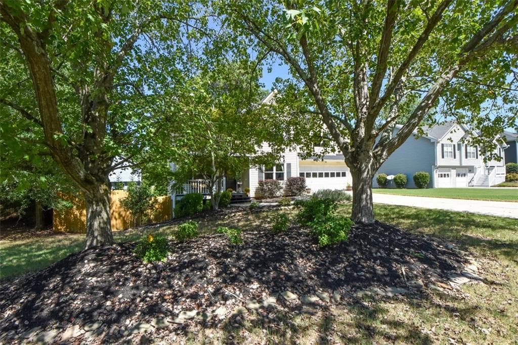 4 bedroom, 3 bathroom, 2,188 sq ft single family residence for sale at 970 Garner Spring Lane, Sugar Hill, GA 30518 — photo 5