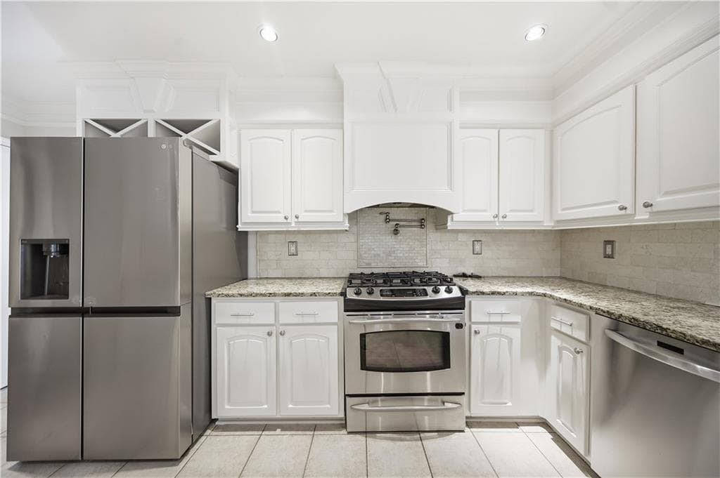 4 bedroom, 4 bathroom, 3,440 sq ft single family residence for sale at 4003 Oakview Court, Alpharetta, GA 30005 — photo 7