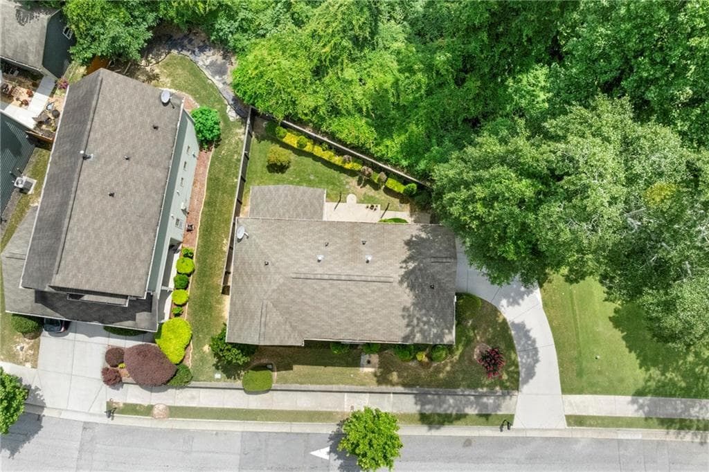 3 bedroom, 3 bathroom, 1,707 sq ft single family residence for sale at 1585 Habershal Road, Atlanta, GA 30318 — photo 6