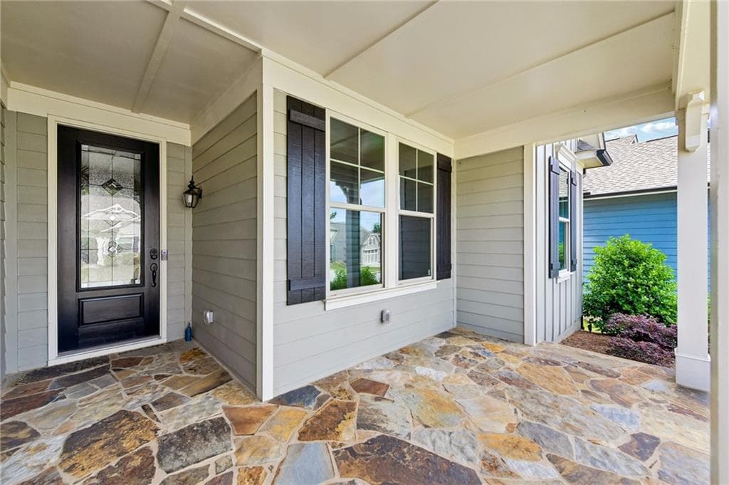 4 bedroom, 5 bathroom, 4,287 sq ft single family residence for sale at 419 Ontario Lane, Hoschton, GA 30548 — photo 2