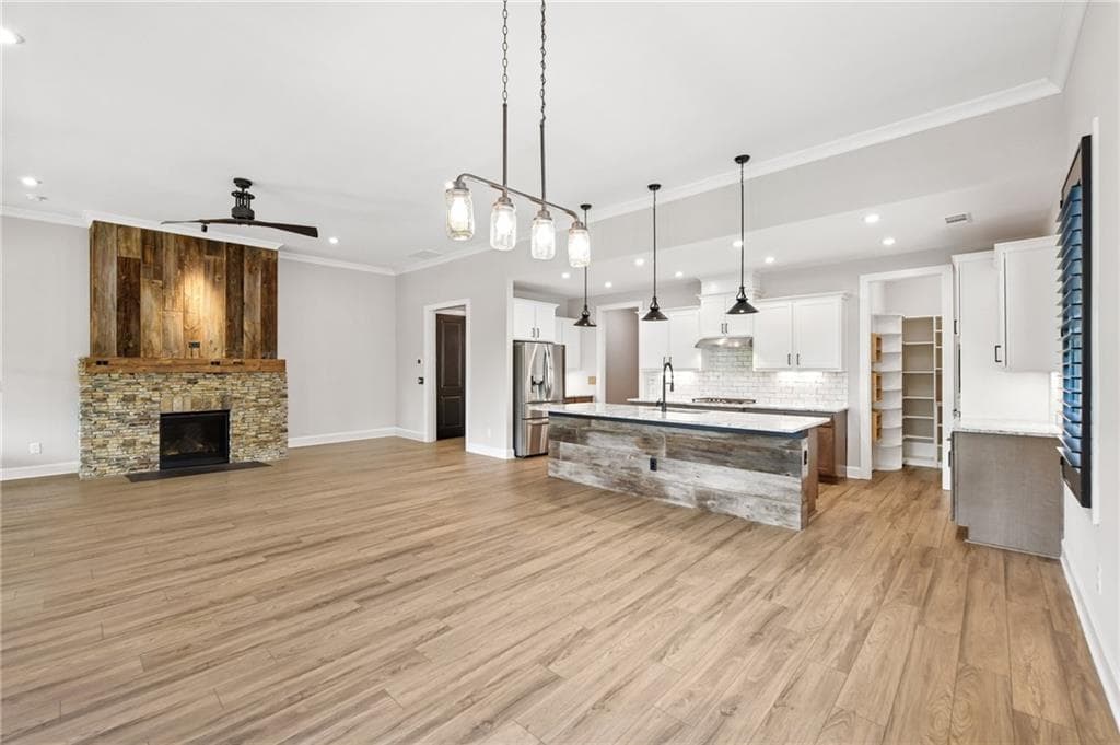 4 bedroom, 5 bathroom, 4,287 sq ft single family residence for sale at 419 Ontario Lane, Hoschton, GA 30548 — photo 10