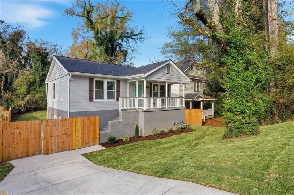 duplex for sale at 238 Anderson Avenue, Atlanta, GA 30314 — photo 1 of 17