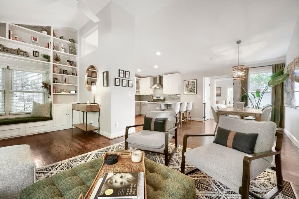 3 bedroom, 4 bathroom, 1,946 sq ft single family residence under contract at 1835 Woodland Hills Avenue, Atlanta, GA 30318 — photo 3