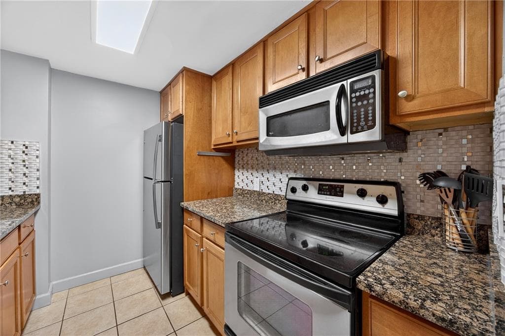 1 bedroom, 1 bathroom, 813 sq ft condominium for sale at 1280 W Peachtree Street 2708, Atlanta, GA 30309 — photo 10