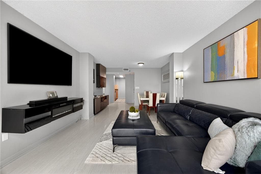 1 bedroom, 1 bathroom, 813 sq ft condominium for sale at 1280 W Peachtree Street 2708, Atlanta, GA 30309 — photo 6