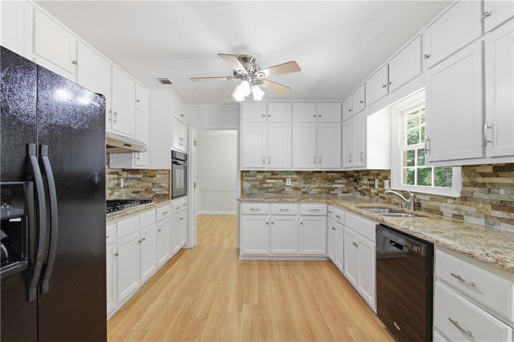 4 bedroom, 3 bathroom, 2,099 sq ft single family residence for sale at 3662 Sweet Briar Lane, Conyers, GA 30094 — photo 2