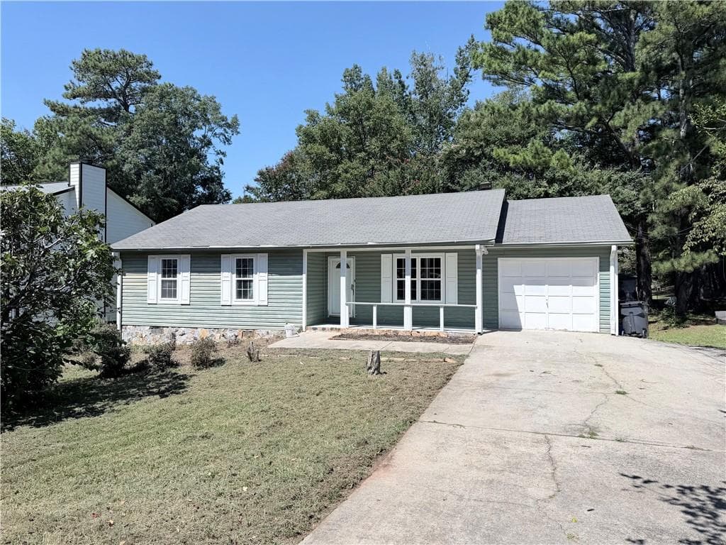 3 bedroom, 2 bathroom, 1,338 sq ft single family residence for sale at 2153 Cruse Road, Lawrenceville, GA 30044 — photo 1 of 28