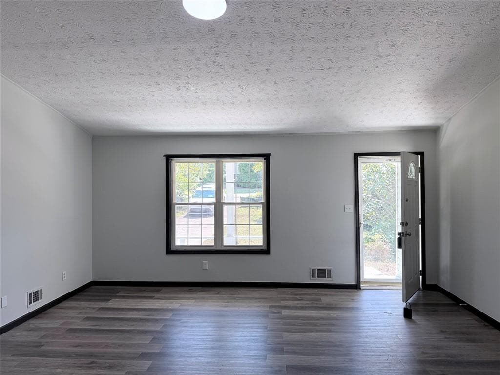 3 bedroom, 2 bathroom, 1,338 sq ft single family residence for sale at 2153 Cruse Road, Lawrenceville, GA 30044 — photo 5