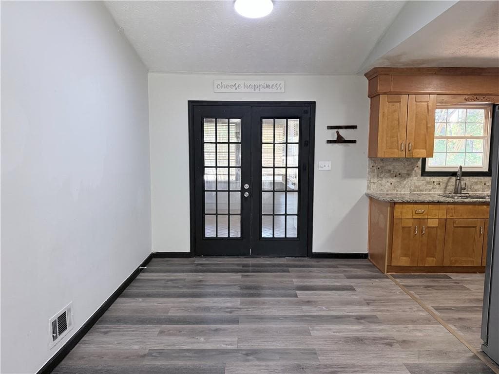 3 bedroom, 2 bathroom, 1,338 sq ft single family residence for sale at 2153 Cruse Road, Lawrenceville, GA 30044 — photo 6