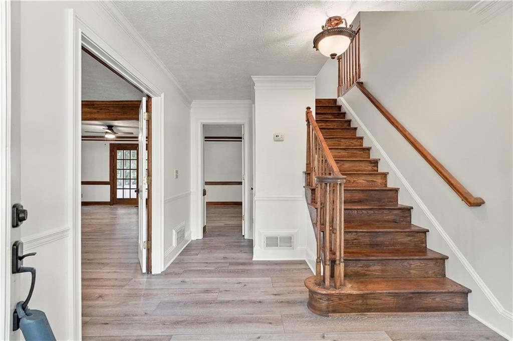 5 bedroom, 4 bathroom, 3,548 sq ft single family residence for sale at 4690 Nutmeg Way, Lilburn, GA 30047 — photo 4