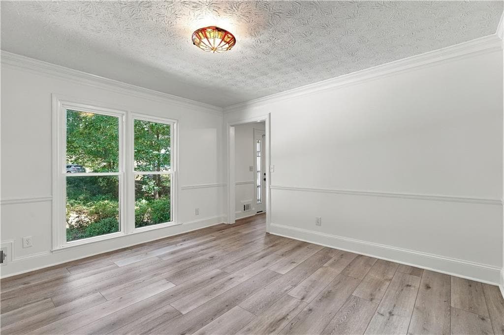 5 bedroom, 4 bathroom, 3,548 sq ft single family residence for sale at 4690 Nutmeg Way, Lilburn, GA 30047 — photo 7