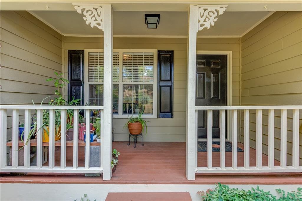 4 bedroom, 2 bathroom, 2,900 sq ft single family residence for sale at 3244 Holly Stand Court, Loganville, GA 30052 — photo 4