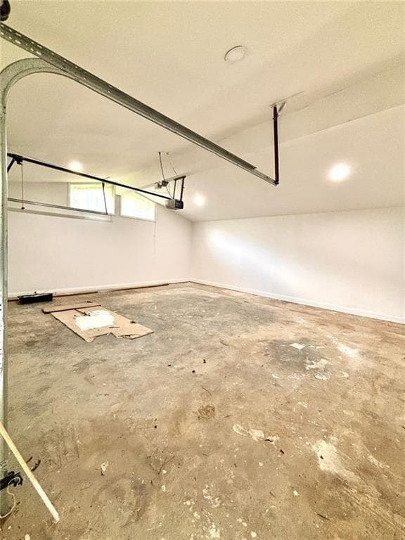 6 bedroom, 3 bathroom, 4,650 sq ft single family residence for sale at 2924 HANDY Drive, Atlanta, GA 30318 — photo 7