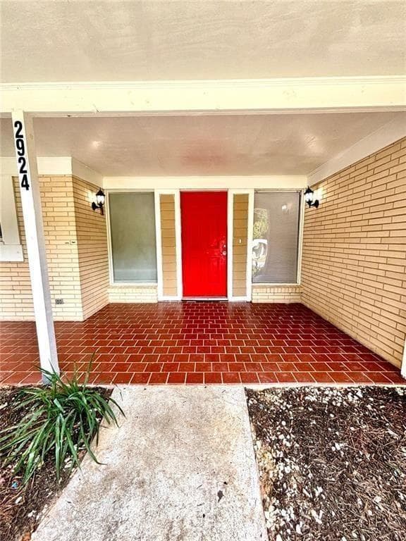 6 bedroom, 3 bathroom, 4,650 sq ft single family residence for sale at 2924 HANDY Drive, Atlanta, GA 30318 — photo 8