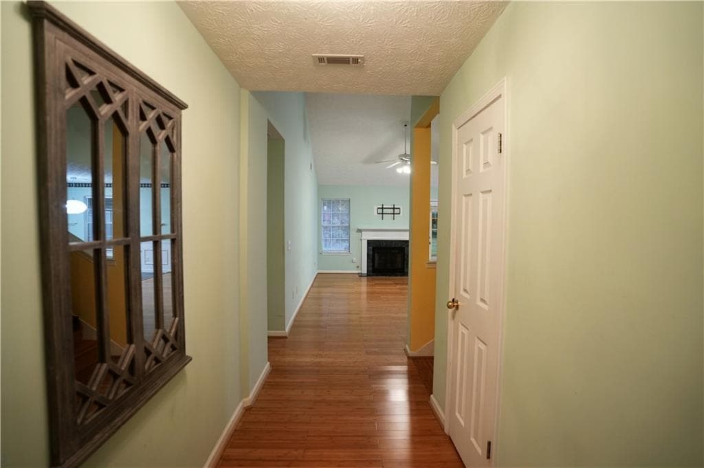 4 bedroom, 2 bathroom, 1,675 sq ft single family residence for sale at 2250 Boone Place, Snellville, GA 30078 — photo 6