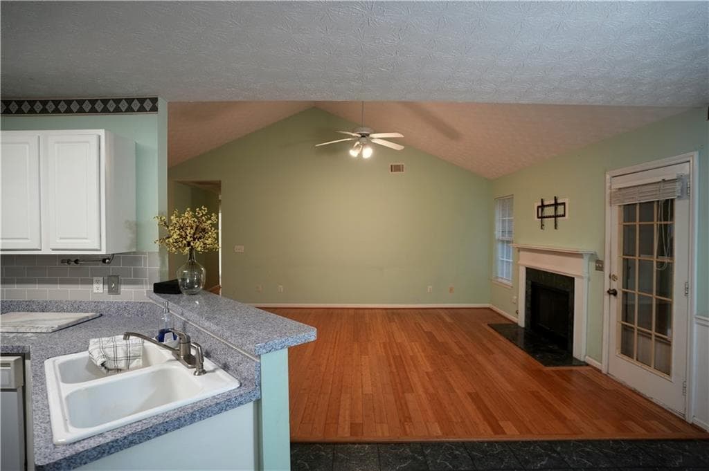 4 bedroom, 2 bathroom, 1,675 sq ft single family residence for sale at 2250 Boone Place, Snellville, GA 30078 — photo 9