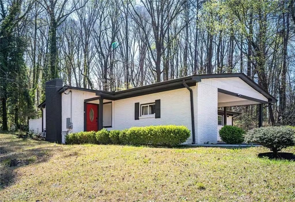 3 bedroom, 3 bathroom, 2,700 sq ft single family residence for sale at 2339 Country Club Lane, Atlanta, GA 30311 — photo 1 of 29