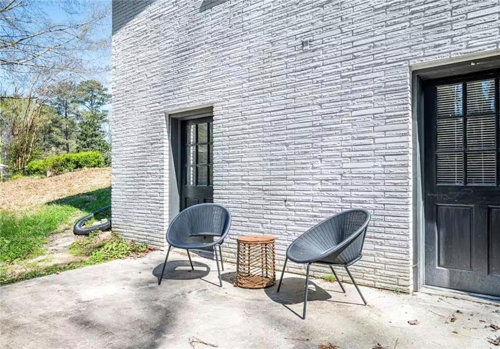3 bedroom, 3 bathroom, 2,700 sq ft single family residence for sale at 2339 Country Club Lane, Atlanta, GA 30311 — photo 5