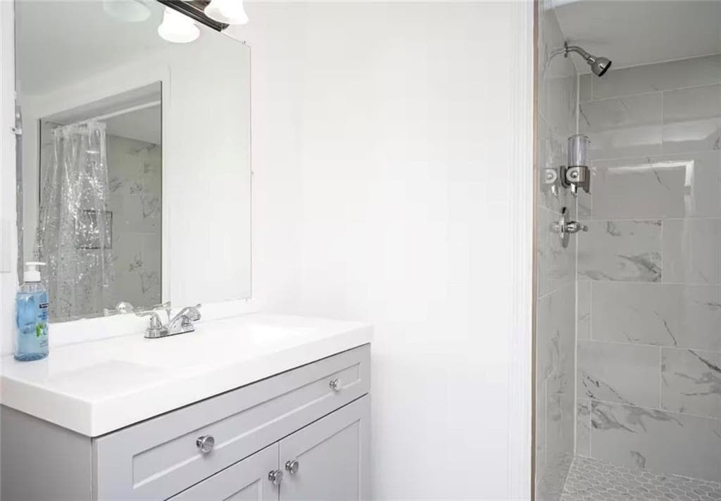 3 bedroom, 3 bathroom, 2,700 sq ft single family residence for sale at 2339 Country Club Lane, Atlanta, GA 30311 — photo 9