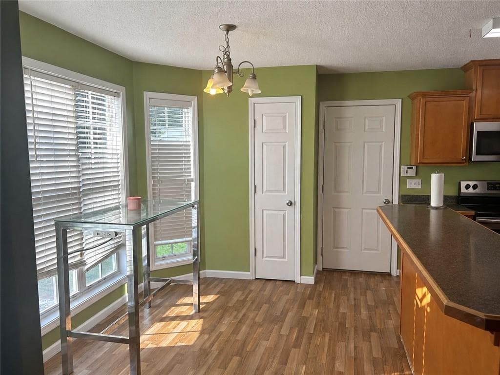 4 bedroom, 3 bathroom, 2,020 sq ft single family residence for sale at 1393 Amaryllis Way, Riverdale, GA 30296 — photo 10