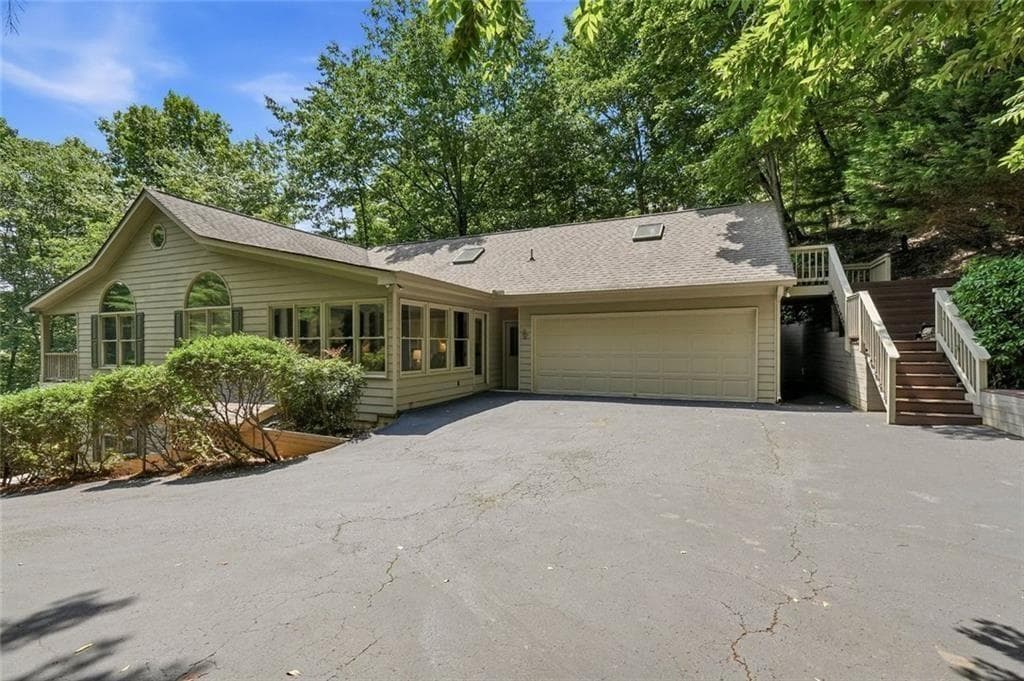 4 bedroom, 5 bathroom, 4,044 sq ft single family residence for sale at 1121 Woodland Trace, Jasper, GA 30143 — photo 1 of 73
