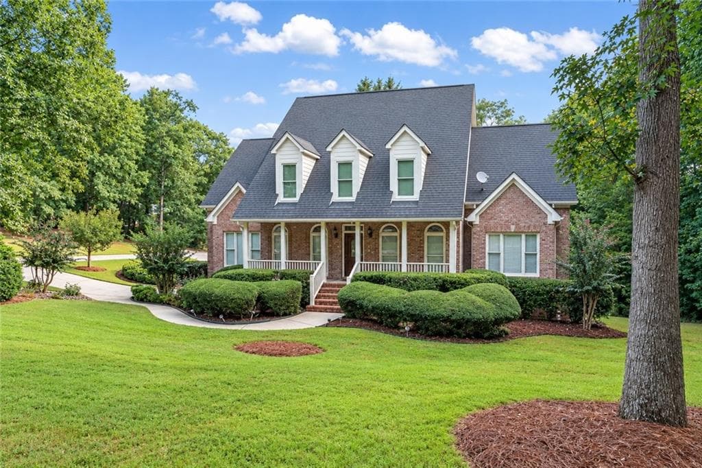 5 bedroom, 4 bathroom, 3,930 sq ft single family residence for sale at 935 Woodland Brook, Mcdonough, GA 30253 — photo 2