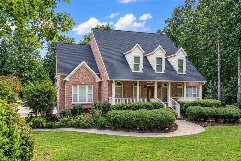 5 bedroom, 4 bathroom, 3,930 sq ft single family residence for sale at 935 Woodland Brook, Mcdonough, GA 30253 — photo 3