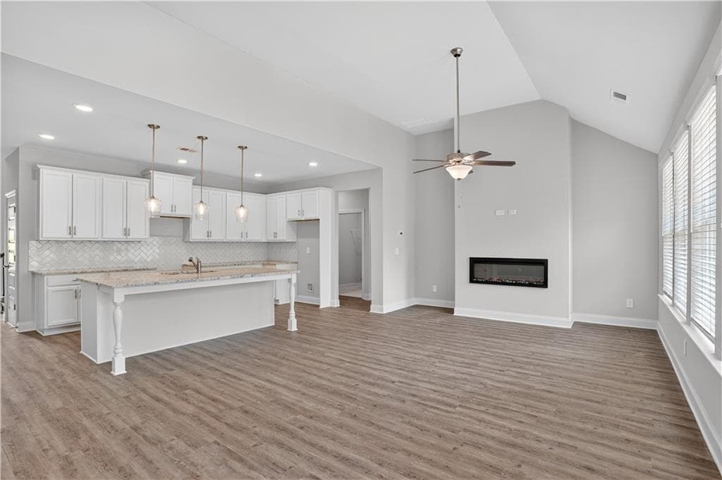 4 bedroom, 3 bathroom, 2,443 sq ft single family residence for sale at 5090 Tower View Trail, Snellville, GA 30039 — photo 6