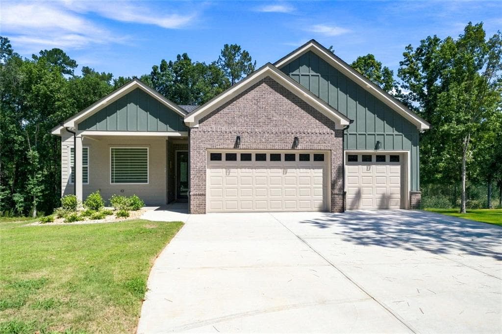 4 bedroom, 3 bathroom, 3,230 sq ft single family residence under contract at 2541 Aniki Bee Drive, Monroe, GA 30656