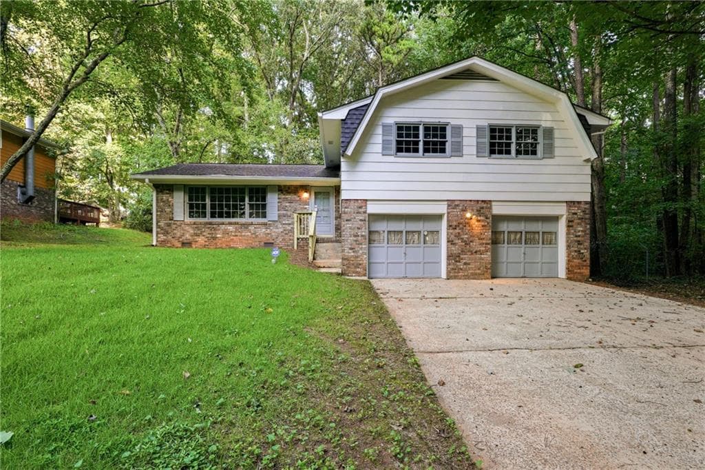 4 bedroom, 2 bathroom, 1,967 sq ft single family residence for sale at 7052 Lodgepole Drive, Morrow, GA 30260