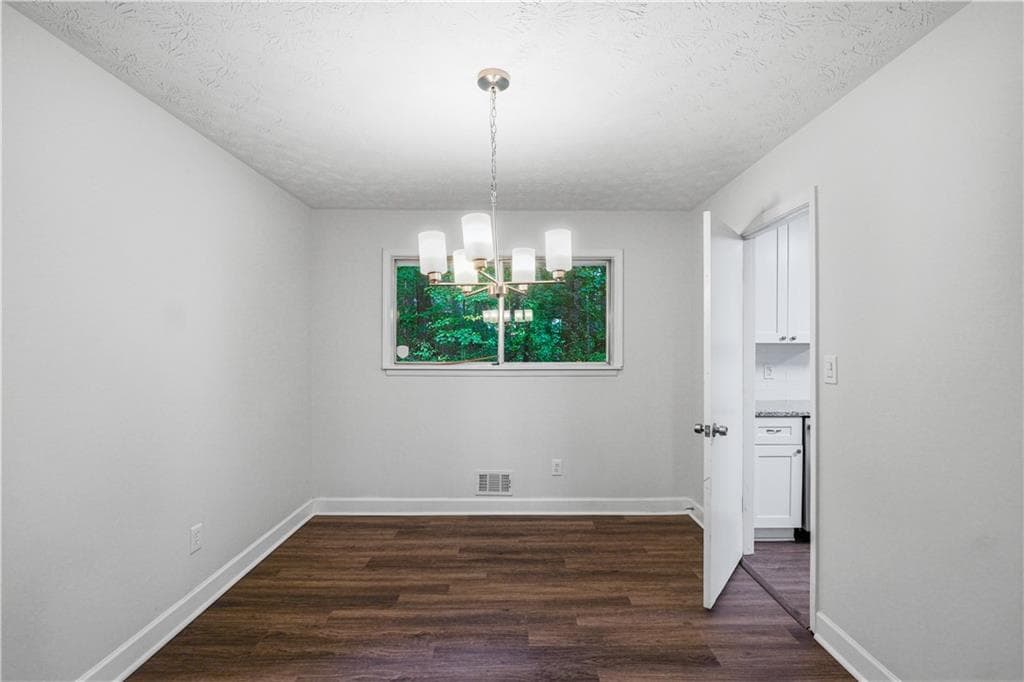 4 bedroom, 2 bathroom, 1,967 sq ft single family residence for sale at 7052 Lodgepole Drive, Morrow, GA 30260 — photo 8